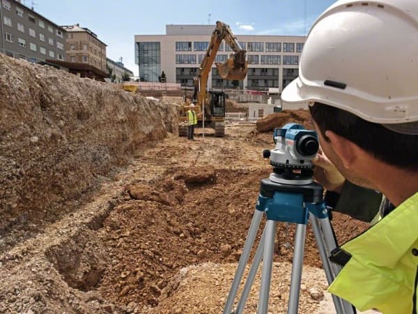 Bosch Professional GOL 32 D Optisk nivelleringsapparat Rækkevidde (max.): 120 m Optisk zoom (max.): 32 x