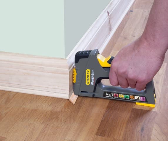 Häftpistol Black &amp; Decker FMHT6-70868, svart, gul, 6 - 14