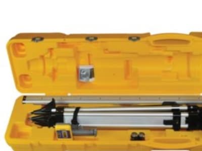 Spectra-rotaatiolaser ll100n - itsetasaava täysin automaattinen yksisuuntainen putoaminen kestävässä asekotelossa