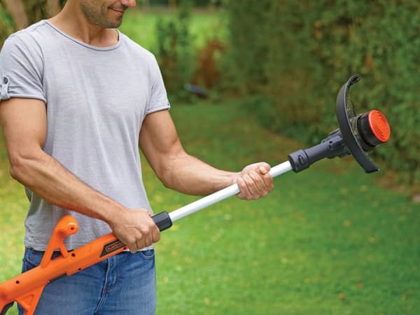 BLACK+DECKER STC1823 - Gressstusser - trådløs - 18 V - 1.5 Ah - 25 cm - 2.3 kg