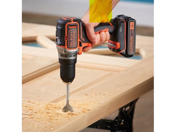 BLACK+DECKER BL186K - Drill/driver - trådløs - 2 hastigheter - nøkkelfri borhylse 13 mm - 52 N·m - 18 V