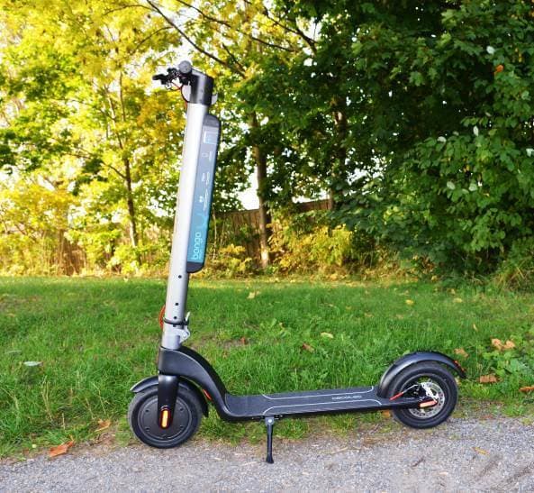 Praktisk elektrisk scooter
