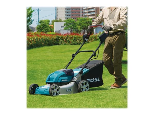 Makita Twin DLM460PT2 - Gressklipper - trådløs - 18 V - 5 Ah - 2 batterier - 2500-3300 rpm - 46 cm - 25.3 kg