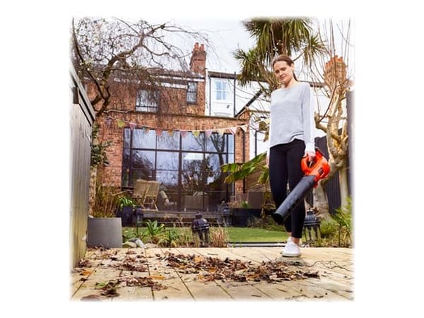 BLACK+DECKER BCBL200B - Lövblåsare - sladdlös - 18 V - inget batteri - 19500 vpm - 600 m³/tim. - 140 km/h - 1.79 kg - SOLO