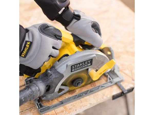 Stanley FME301K, Metall, Trä, Svart, Gul, Överbelastning, 19 cm, 5500 RPM, AC