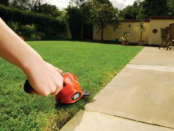 BLACK+DECKER GSL700-QW - Kombinert gress-/buskkutter - trådløs - 7 V - 10 cm - 672 g