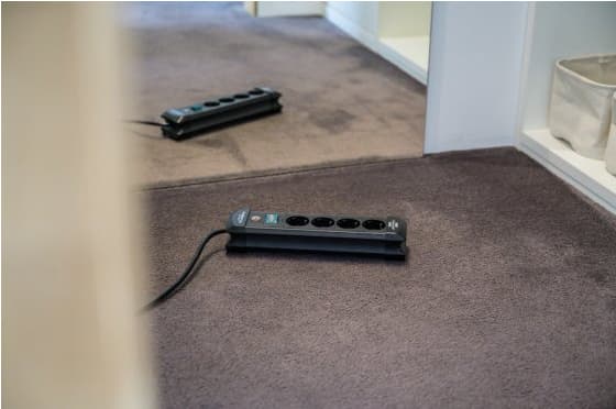 brennenstuhl Premium-Line - Effektband - utgångskontakter: 4 - 1.8 m sladd - svart