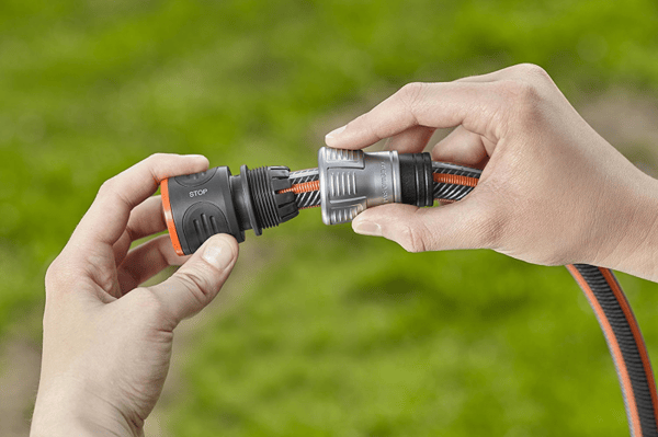 Gardena Premium slangkoppling med vattenstopp 1/2"