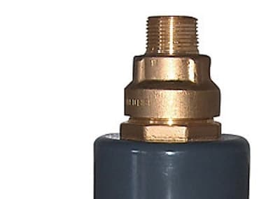 Seinäliitin 32mm x 1 - 63mm:n sisääntulon mutkaan. Isiflo