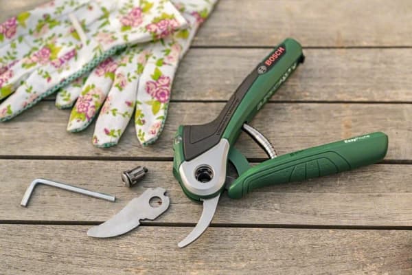 Bosch GRÄSSVÄXARE FÖR LÄTT PRUNNANDE