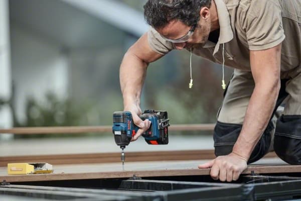 Bosch Dynamic Series GDR 18 V-200 C Professional - Mutterdragare - sladdlös - 1/4-tums hexuttag - 200 N·m - inget batteri - 18 V - SOLO