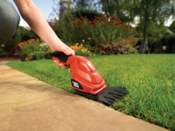 BLACK+DECKER GSL200-QW - Gresskutter - trådløs - 3.6 V - 1.1 Ah - kuttekapasitet: 8 mm - 580 g