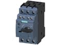 Miniatyrbild 5 av 5: Siemens 3RV2011-1EA15 Strömbrytare 1 st Inställningsområde (ström): 2,8 - 4 A Kopplingsspänning (max.): 690 V/AC (B x H x D) 45 x 97 x 97 mm