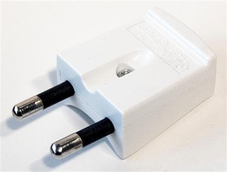Vahvistettu pistoke litteä, ilman maadoitusta, 16A 250V IP20, polykarbonaatti - väri valkoinen