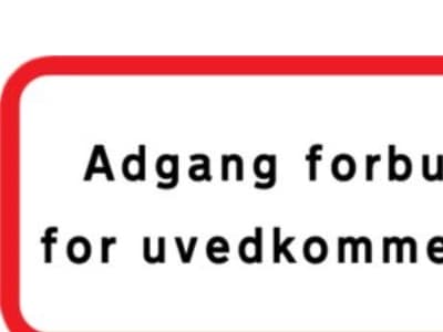 Förbud mot intrång - UC-X 25x50cm T3 reflekterande underlagstavla, DS/EN12899-1