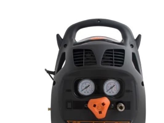 TJEP kompakti kompressori 6/15-1 - 1,5HK, 1 sylinteri, 6 ltr. säiliö, 230V max. 8 bar