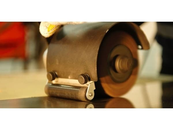 Glob Metabo-feste for sateng-finish og mattering av flate overflater med en styrerull (GLOB-GS05-02)