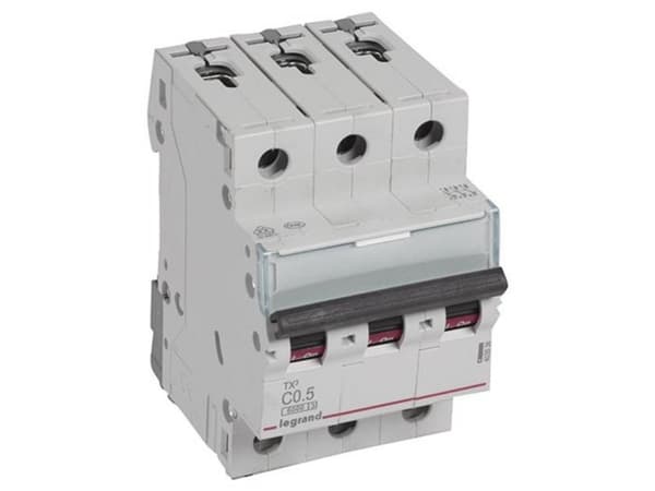 Legrand 3P C 0,5A 6kA AC S303 TX3 ylivirtakatkaisija (403536)
