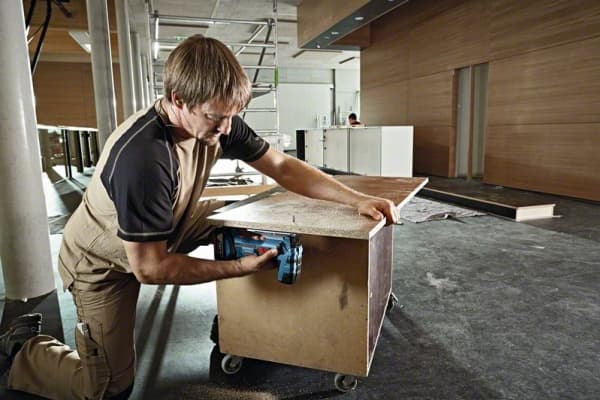 Bosch AKKUSTIKSAV GST 18 V-LIS 2X4AH L-BOXX