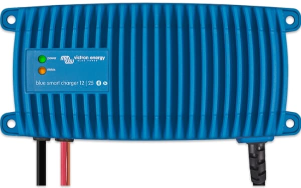Victron Energy Blue Smart IP67 Waterproof Charger 12/13 - Batterilader - AC 230 V - blå, RAL 5012