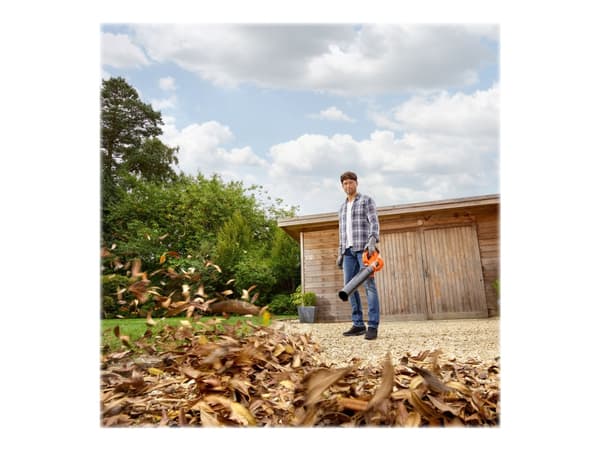 BLACK+DECKER BCBL200L - Løvblåser - trådløs - 18 V - 2 Ah - 19500 rpm - 600 m³/t - 140 km/h - 2.35 kg