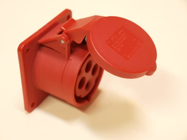 PCE Straight panel socket TWIST 32A 400V 3P + Z 75x75mm 324-6f7 - 324-6f7