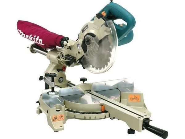 Makita LS0714LN Sågmaskin, 52x300 mm, blad: 190x20 mm, 1010 W, laserpekare, 13,5 kg (0088381874465)