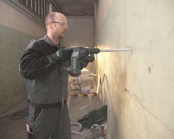 METABO HAMMERDRILL 800W 3.1J + EKSTRA CHUK KHE3251