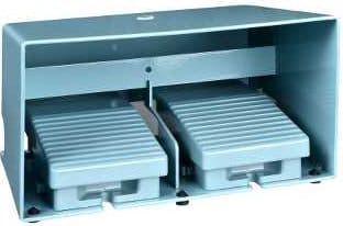 Schneider Electric Foot switch double with cover, blue metal 2Z 2R 1 step (XPEM3100D)