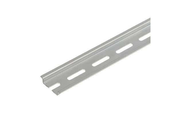 DIN-skena 7,5 mm hög med hål 6,3x18 mm elförzinkad