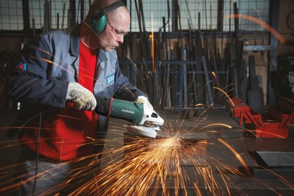 Metabo WE 24-230 MVT Quick, 6600 RPM, 23 cm, AC, 5,8 kg