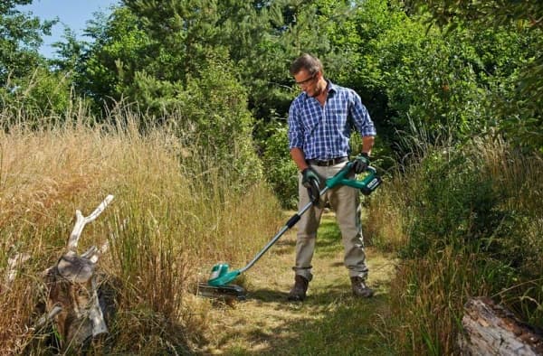 Bosch AKKU GRÆSTRIMMER ADVANCED 30CM 36V 2AH