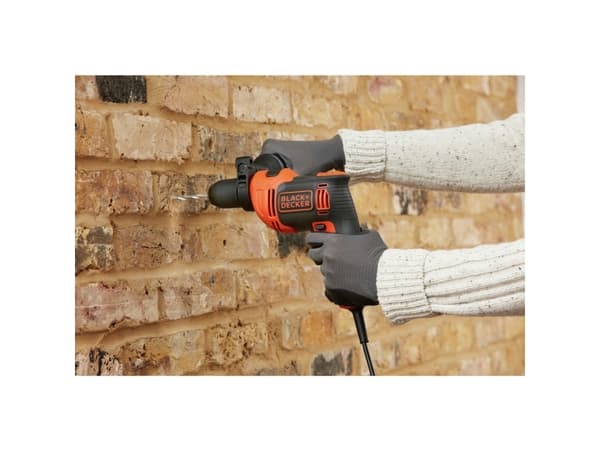 BLACK+DECKER BEH710 - Hammerbor - 710 W - nøkkelfri borhylse 13 mm