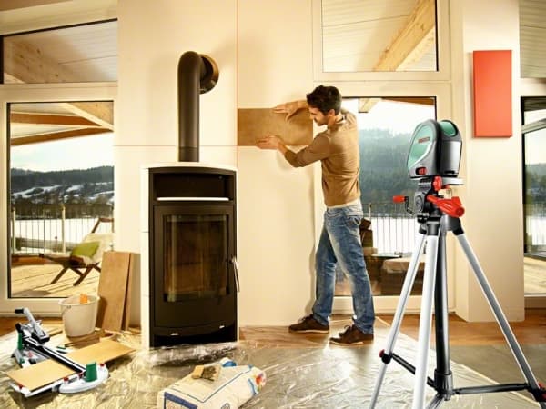 Bosch Selvnivellerende krydslaser med ekstra lodret linje og lodpunkt
