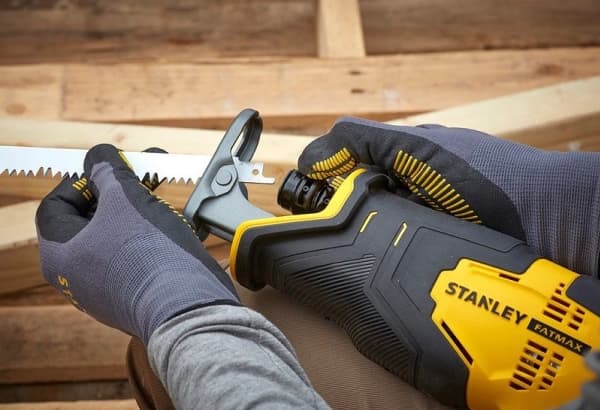 STANLEY RECIPROCATING SAW 18V V20 2x2,0Ah SFMCS300D2K