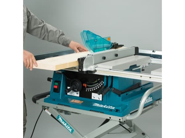Makita 2704N - Bordssåg - 1650 W - 260 mm