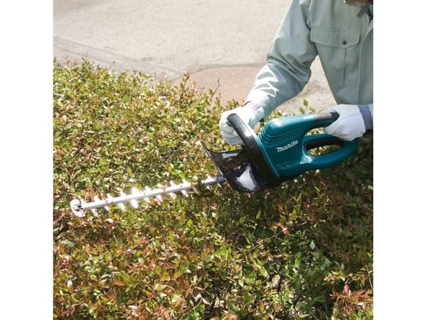 Makita UH4570 - Häcksax - elektrisk - 550 W - 1600 spm - 450 mm - 3.5 kg