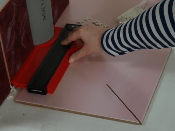 Dedra Lasitusmalli 250mm epäsäännöllisten muotojen leikkauksen merkitsemiseen (DED017)