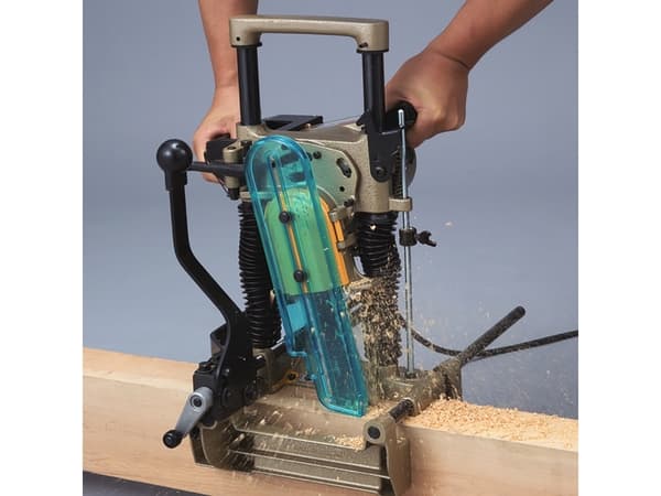 MAKITA Chain Mortiser 7104L 1.140W