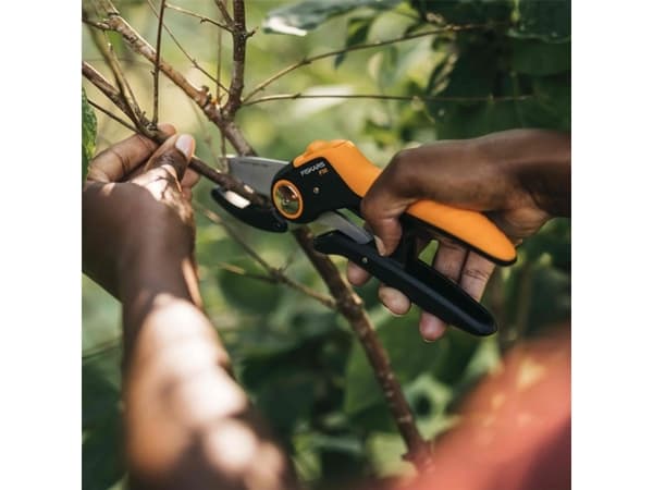 Fiskars Plus PowerLever, Alasin, Muovi, Black,Orange, Terästä, Musta/Ruostumaton teräs, 22,1 cm