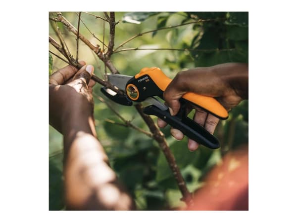 Fiskars PowerLever Plus P741 - Pruner - cast-aluminum
