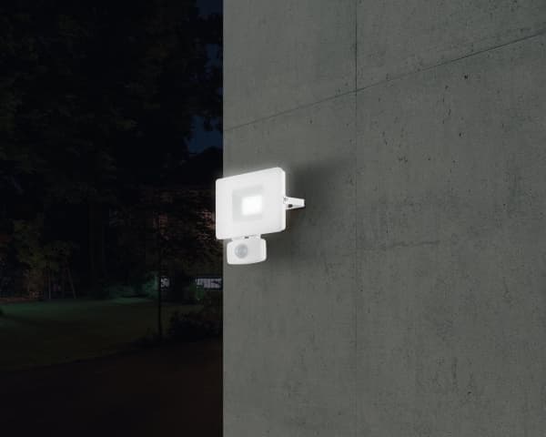 EGLO FAEDO 3, Vegglys, Hvit, Aluminium, Glass, IP44, I, Gjennomsiktig