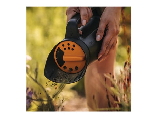Fiskars 1057076, Musta