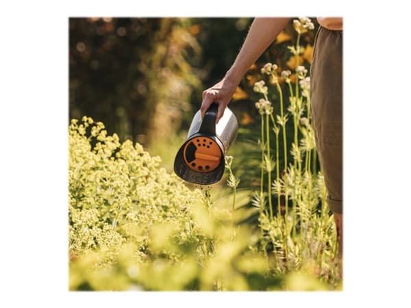 Fiskars 1057076, Musta