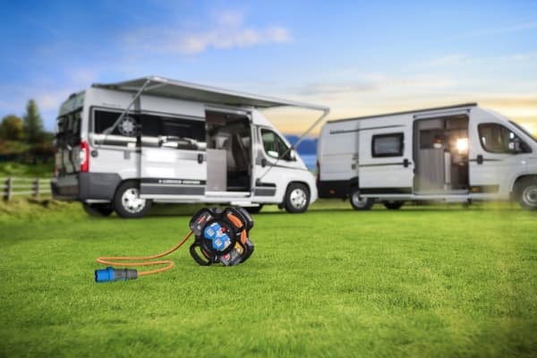Brennenstuhl 1169730101, Svart, Plast, 5 AC-utgångar, Rak, 10 m, IP44