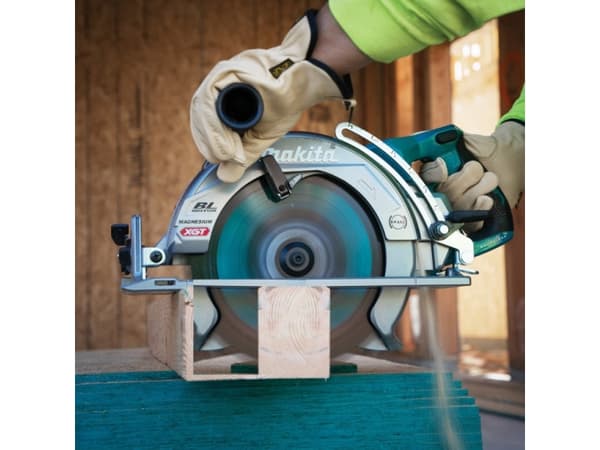 Makita RS002GT101, Puu, Musta, Vihreä, Harmaa, Harjaton, 26 cm, 6400 RPM, 3 cm