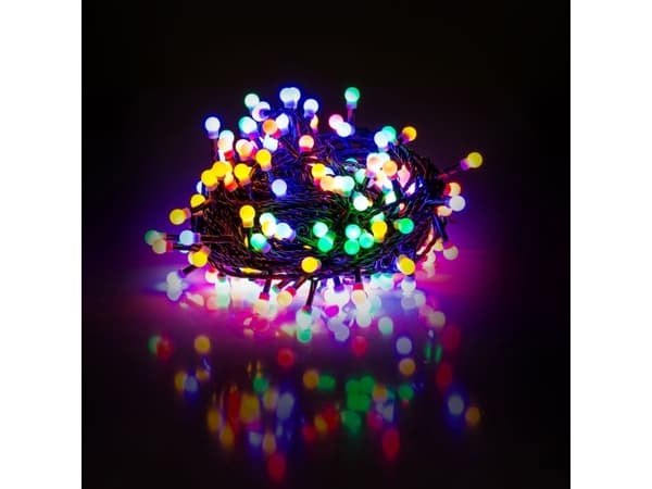 Retlux 200 LED fargerike juletrelys