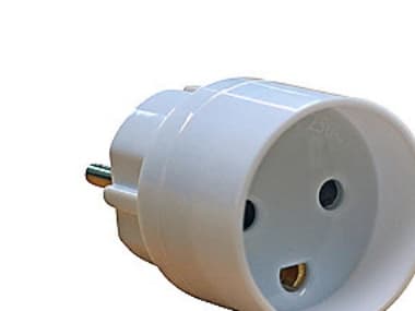 MicroConnect - Adapter för effektkontakt - Typ F (hona) till Typ K (hane) - AC 230 V - 16 A - vit