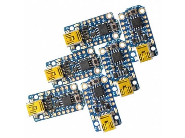 Adafruit 1509 Udviklingsboard Trinket 6-Pack - 3 x 3.3V and 3 x 5V Trinkets AVR® ATtiny ATtiny85
