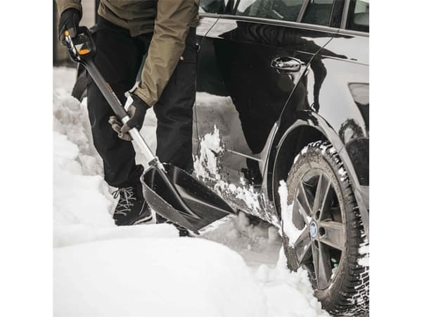 Fiskars 1057187, Snøskuffe, Metall, Sort, Sølv, Regulerbar, Ergonomisk, Finland, 29 cm